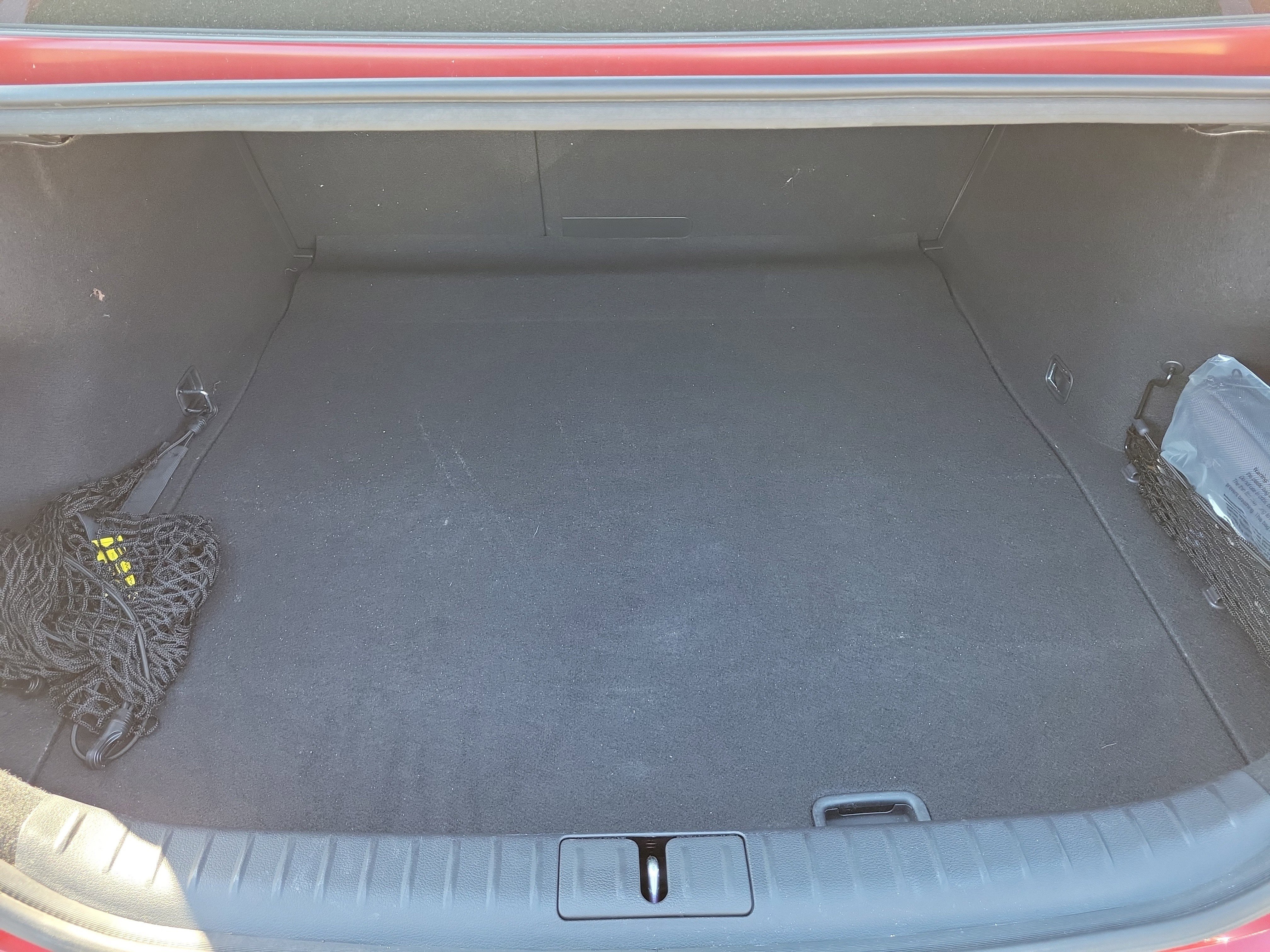 Used 2023 Genesis G70 2.0T image 9