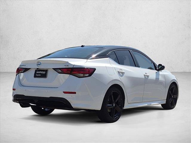 Used 2022 Nissan Sentra SR w/ Lighting Package FWD image 5