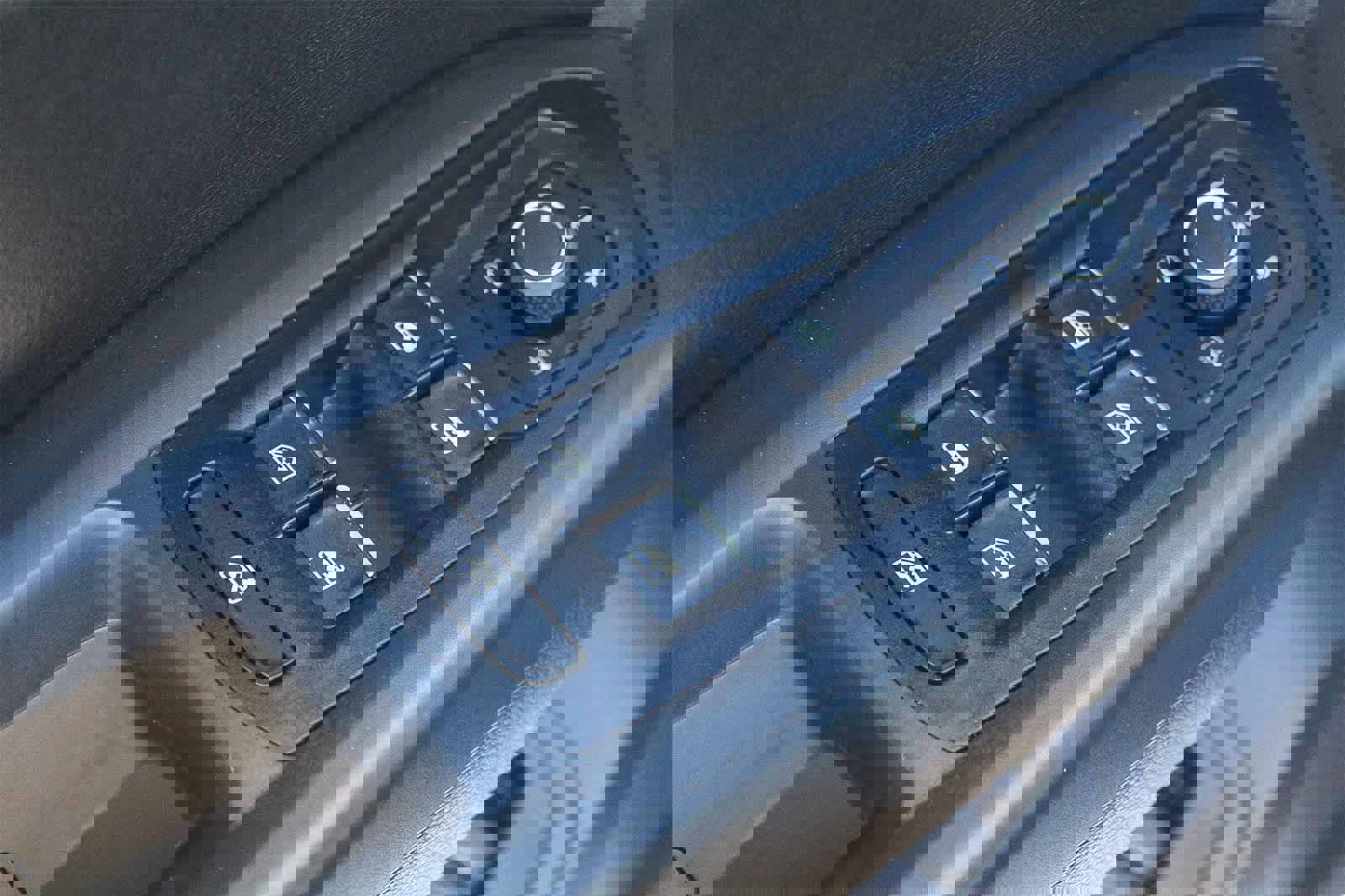 Used 2018 Volkswagen Atlas SEL Premium image 26