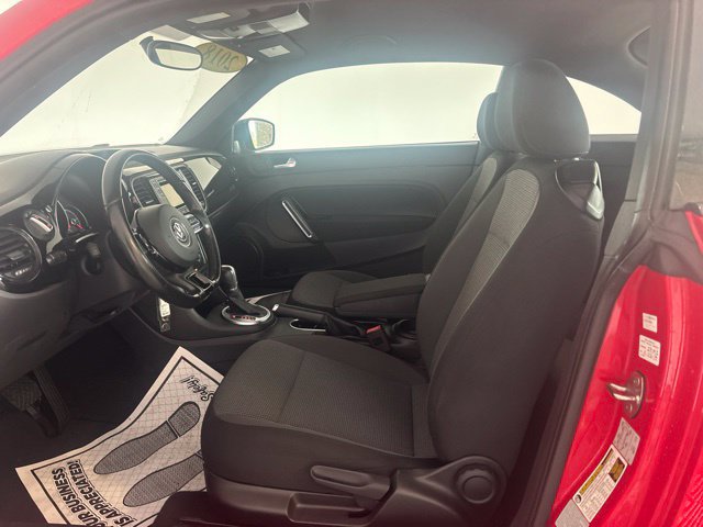 Used 2018 Volkswagen Beetle 2.0T S FWD image 3