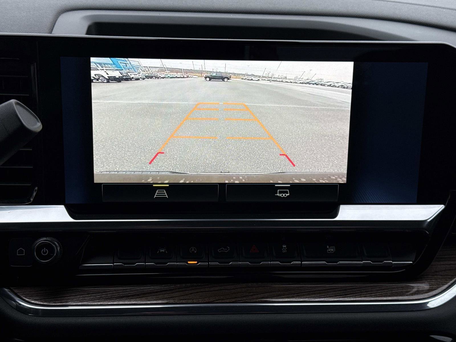 Used 2023 Chevrolet Silverado 1500 LT image 4