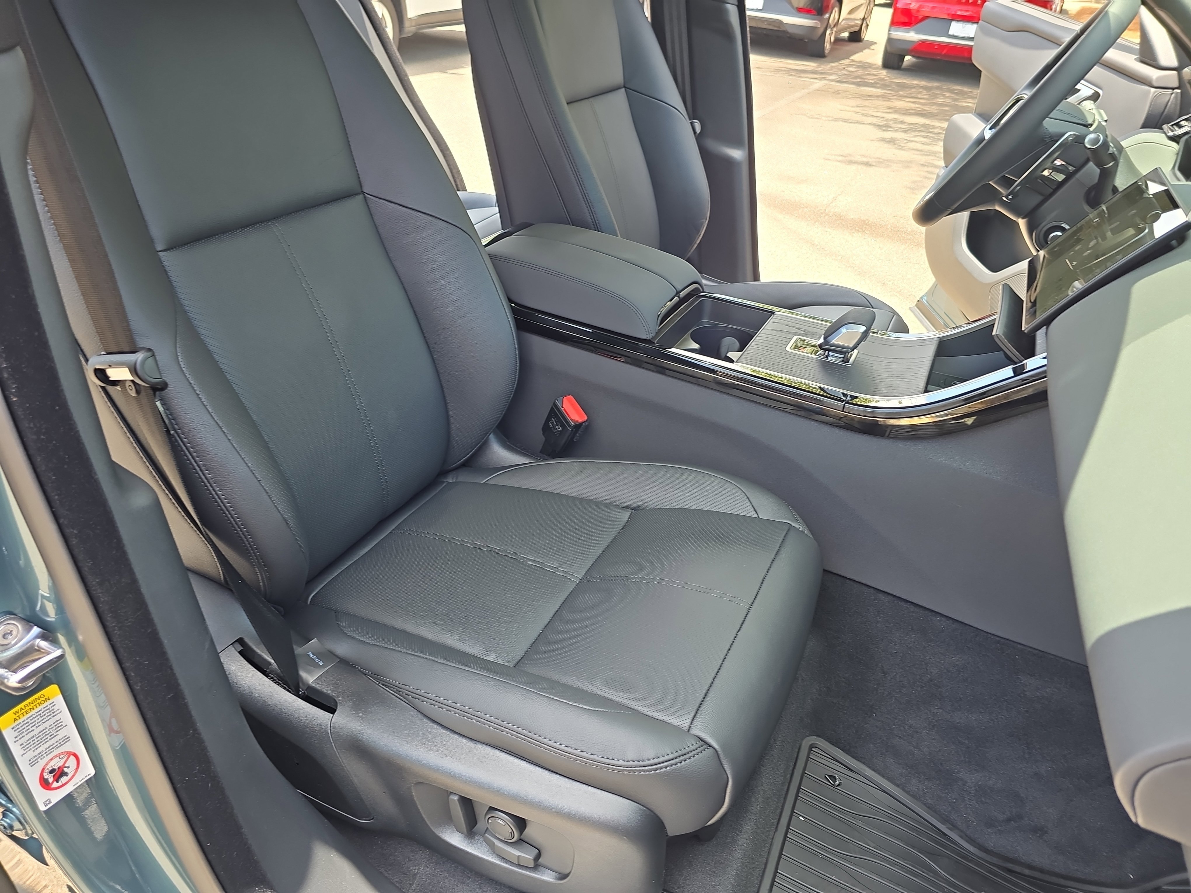 New 2026 Land Rover Range Rover Velar Dynamic SE image 10