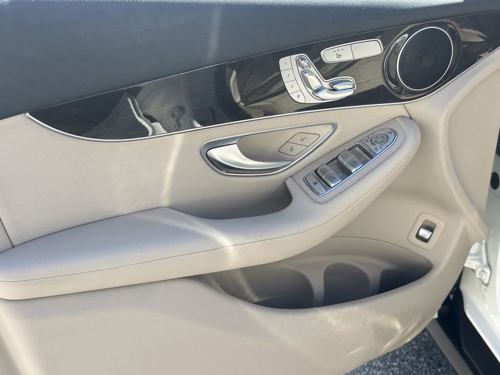 Used 2017 Mercedes-Benz GLC 300 GLC 300 image 11