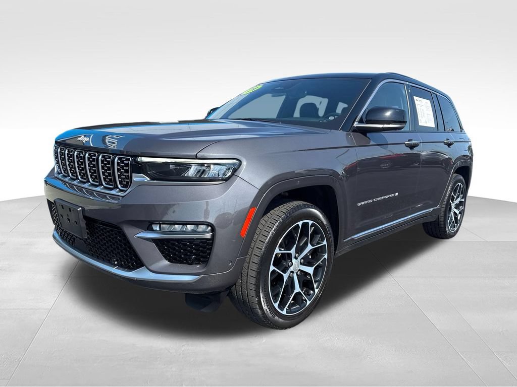 Used 2024 Jeep Grand Cherokee Summit AWD/4WD image 2