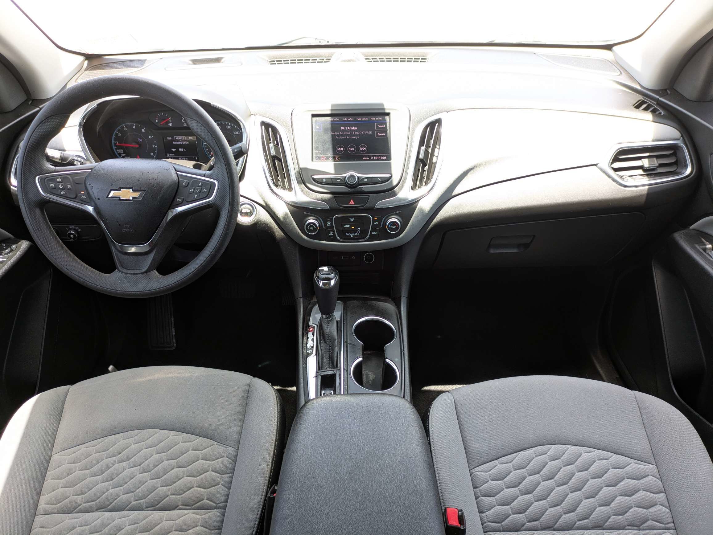 Used 2020 Chevrolet Equinox LS FWD image 16