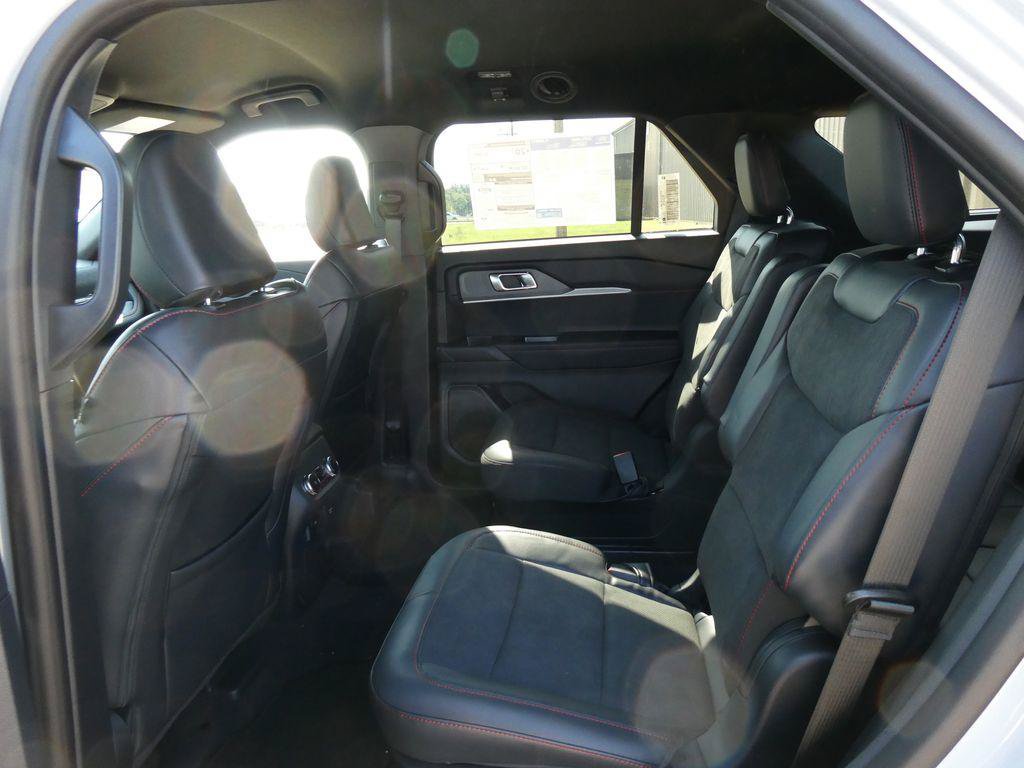 New 2027 Ford Explorer ST AWD/4WD image 13