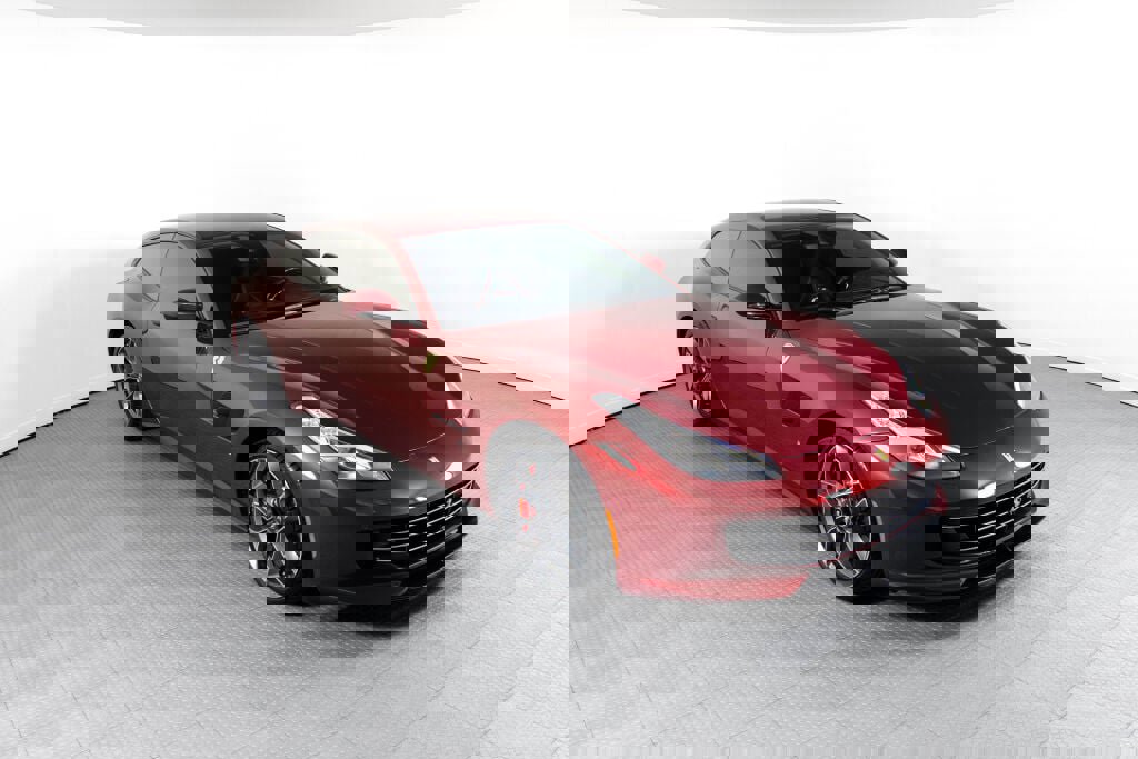 Certified 2019 Ferrari GTC4Lusso T RWD image 11