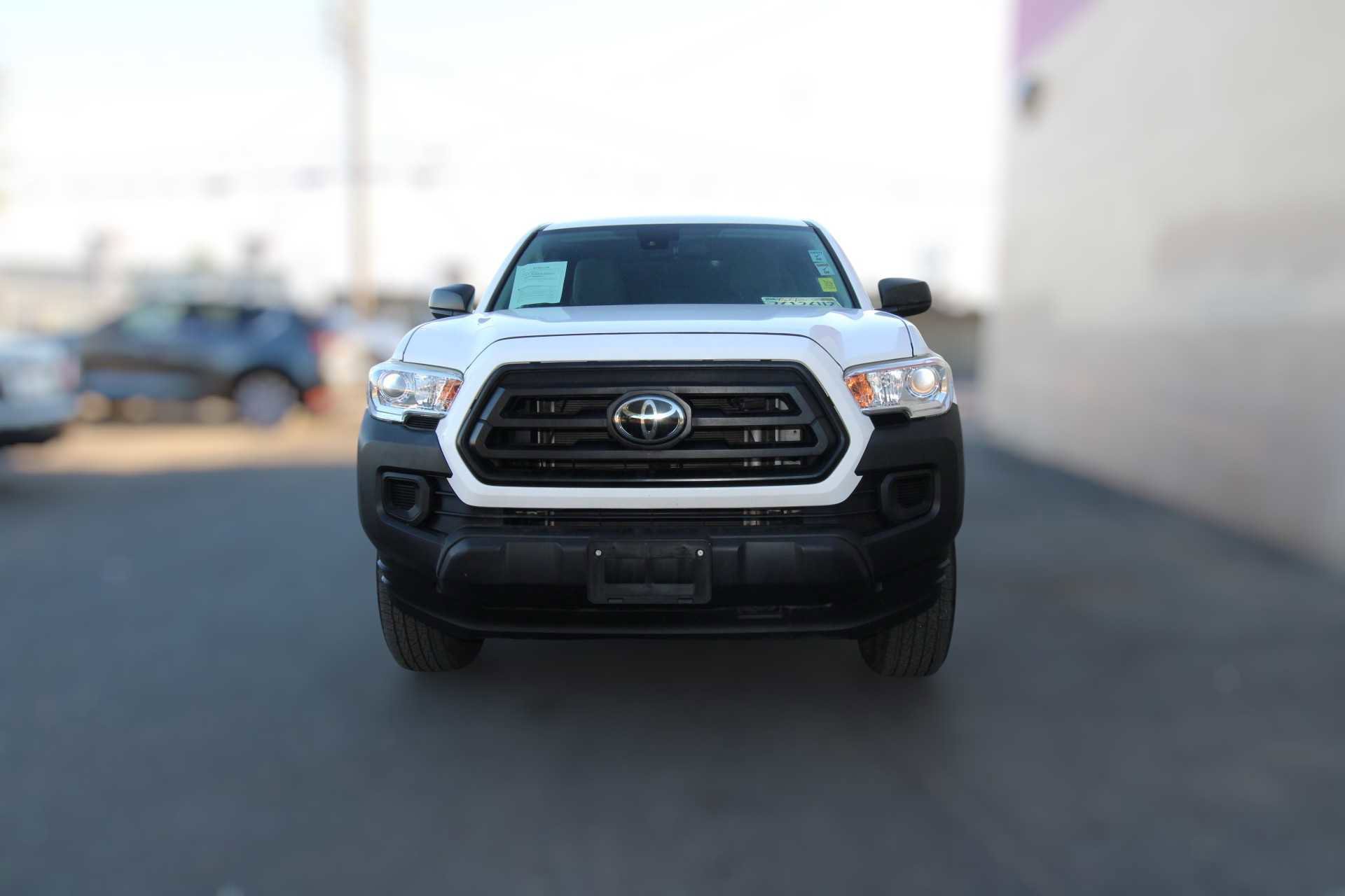 Used 2020 Toyota Tacoma SR image 11