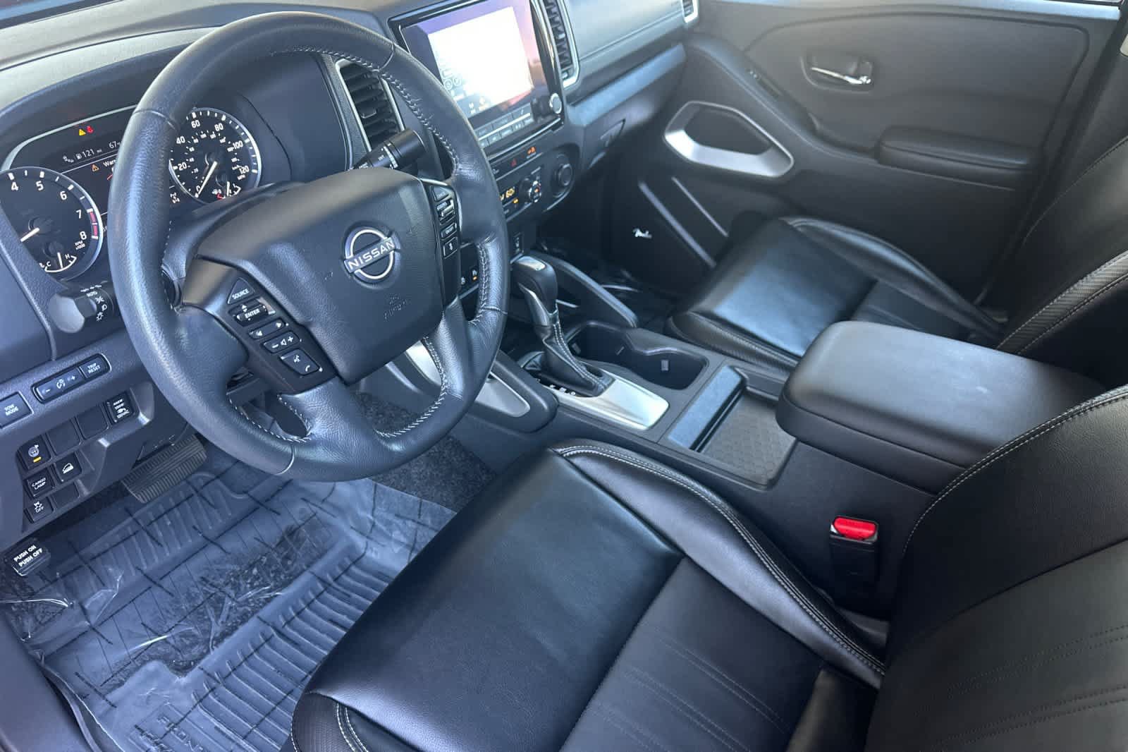 Used 2024 Nissan Frontier SL w/ Technology Package AWD/4WD image 11