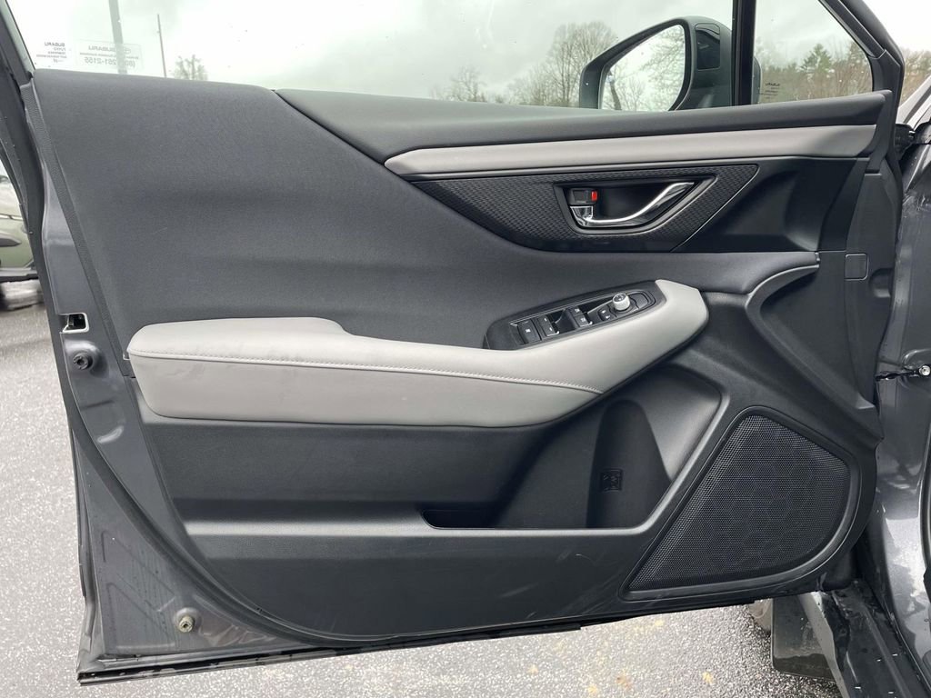 Used 2025 Subaru Outback Premium w/ Popular Package #1 image 5