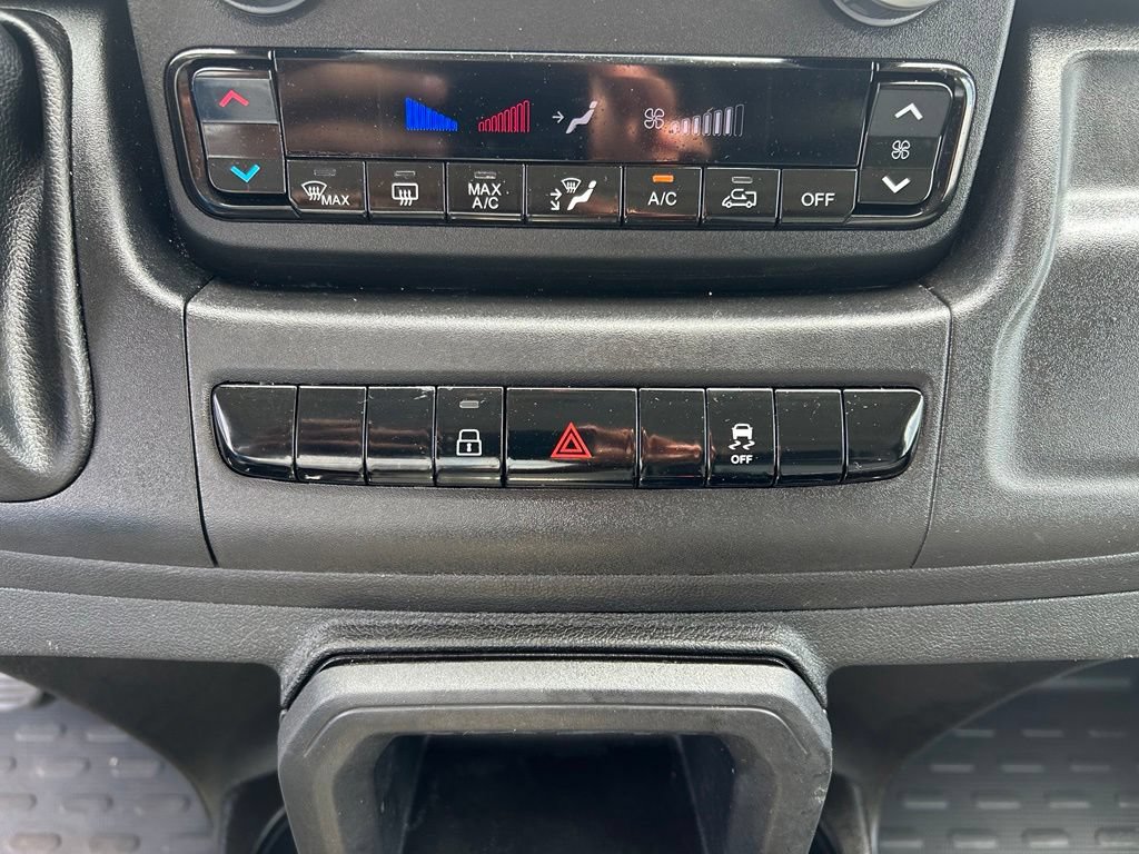 Used 2025 RAM ProMaster 2500 w/ Convenience Group FWD image 18