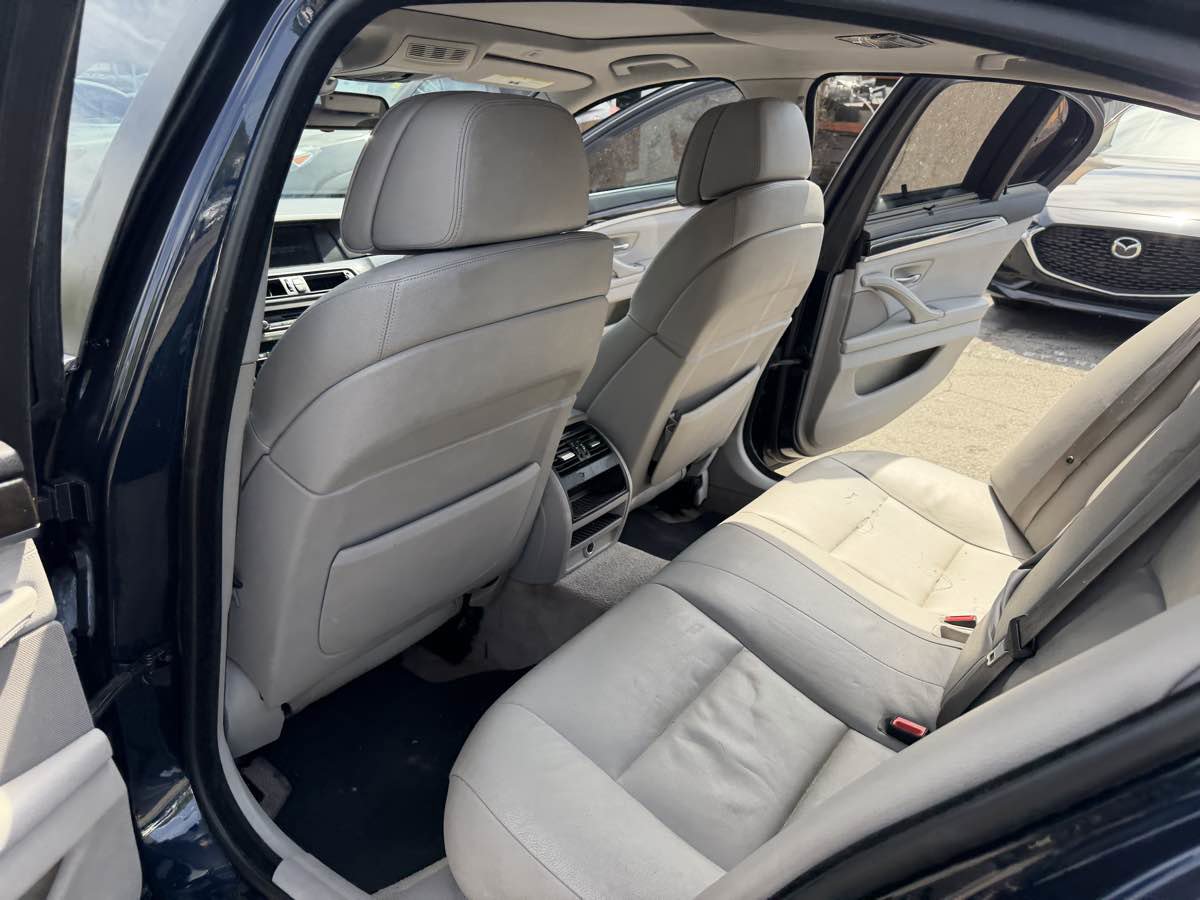 Used 2011 BMW 535i Sedan RWD image 13