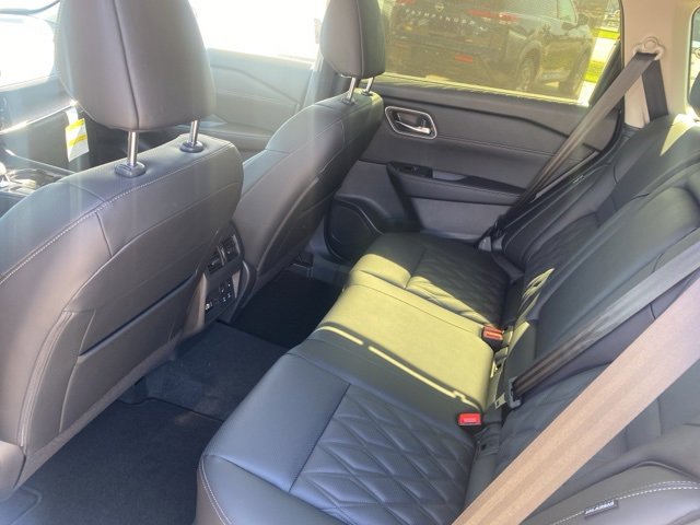 New 2026 Nissan Rogue Platinum w/ Platinum Premium Package image 11