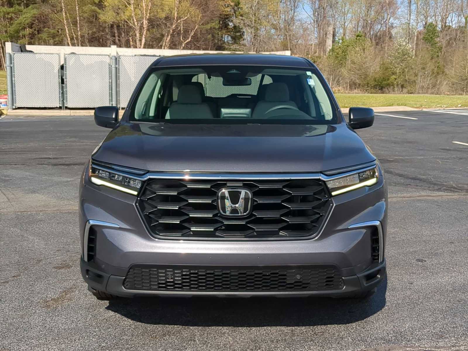 Used 2023 Honda Pilot LX image 3