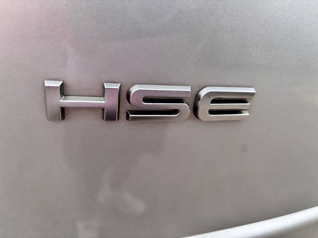 Used 2017 Land Rover Range Rover HSE image 11