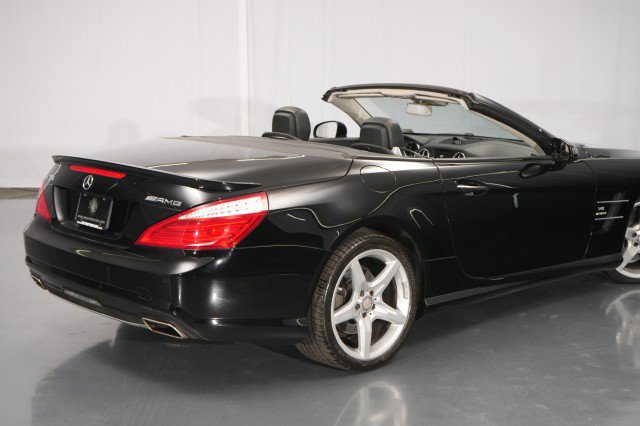 Used 2014 Mercedes-Benz SL 550 image 18