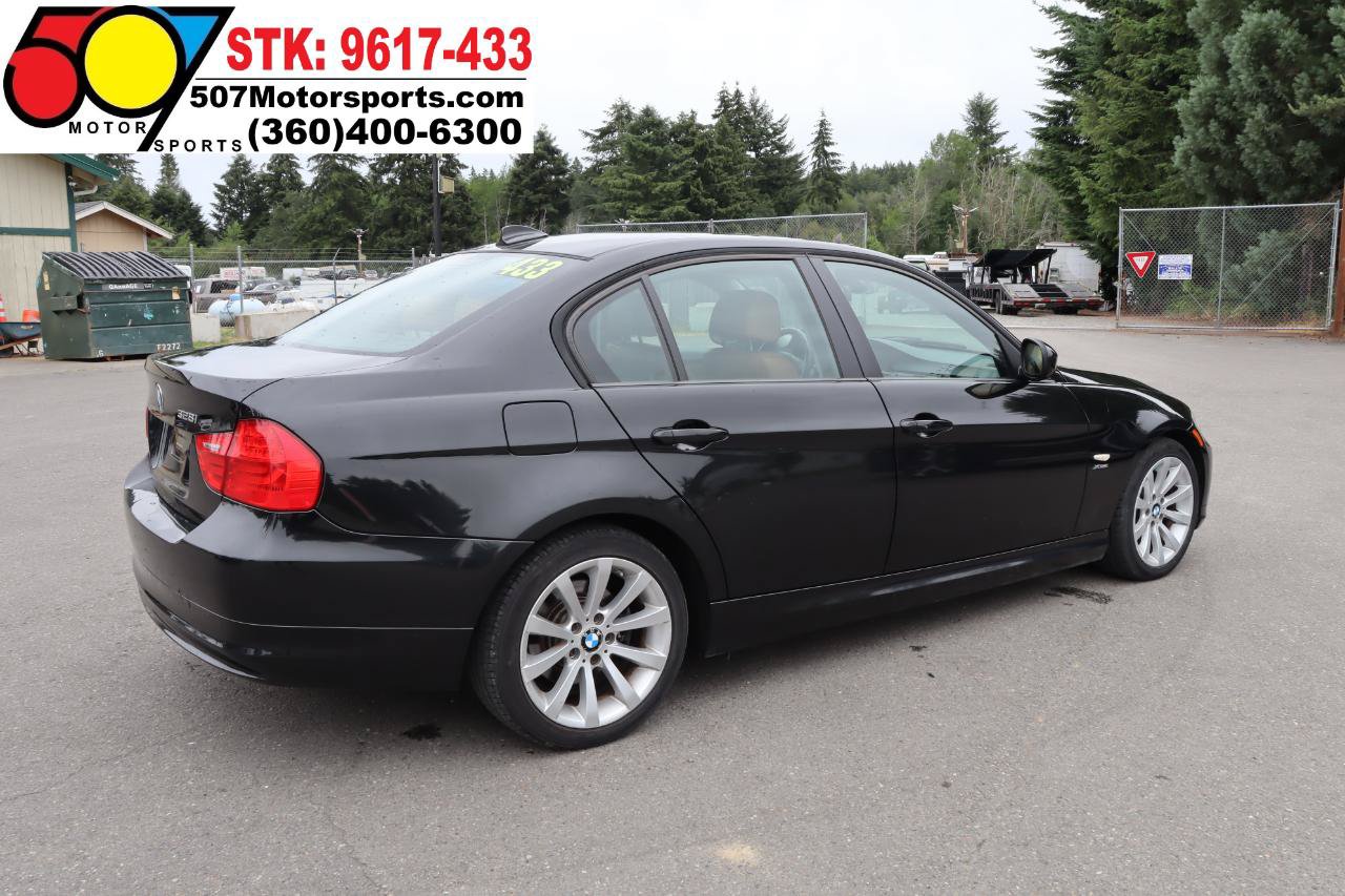 Used 2011 BMW 328i xDrive Sedan AWD/4WD image 5