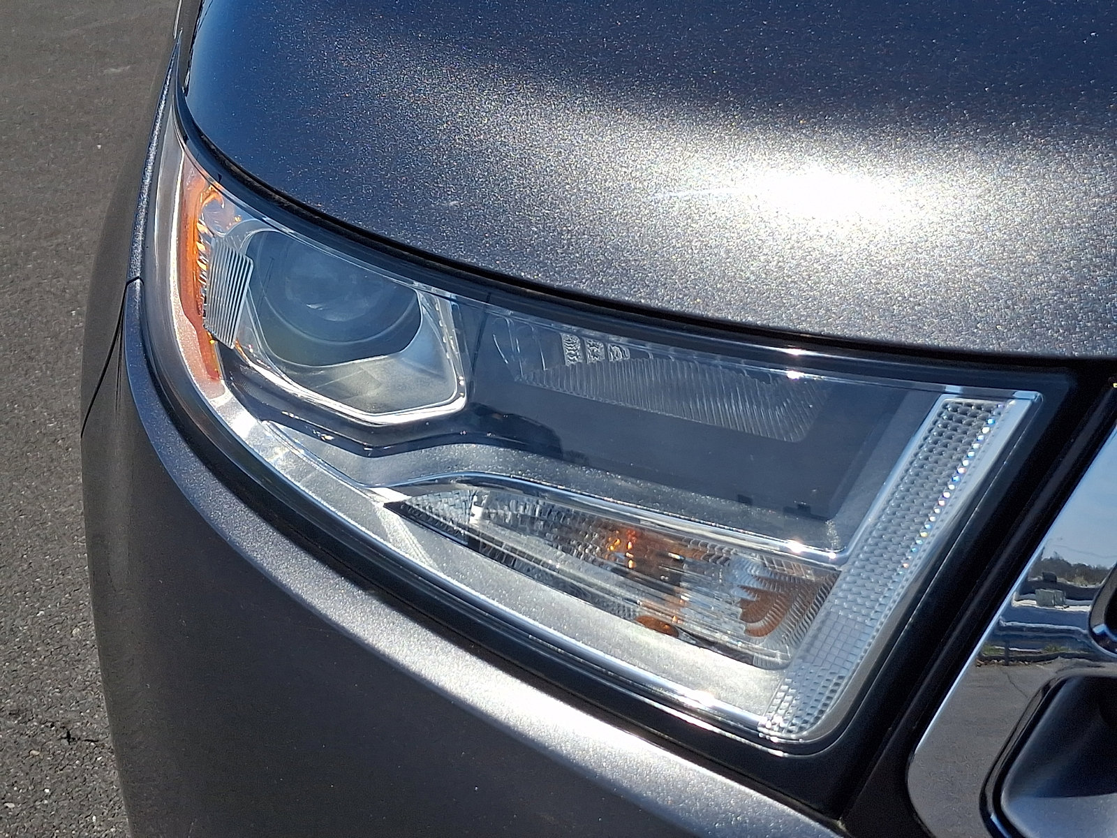 Used 2016 Ford Edge Titanium w/ Equipment Group 301A AWD/4WD image 9