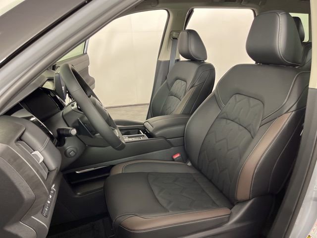 New 2026 Nissan Pathfinder Platinum image 18