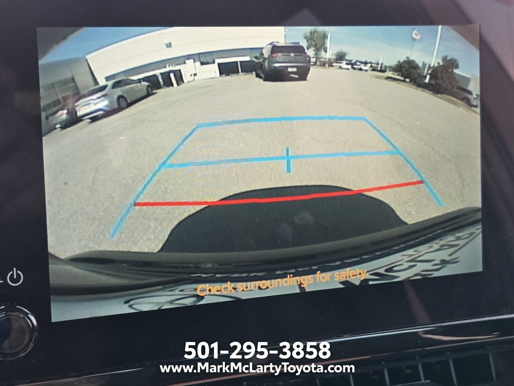 Used 2025 Toyota Corolla SE FWD image 18