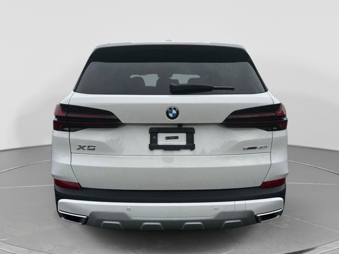 New 2026 BMW X5 sDrive40i w/ Parking Assistance Package RWD image 7