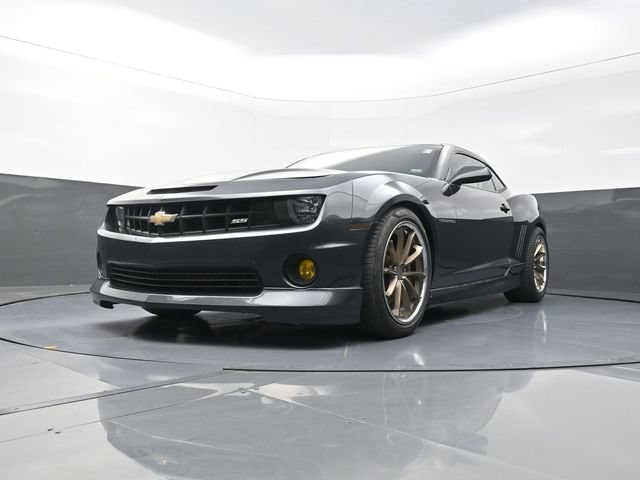 Used 2013 Chevrolet Camaro SS RWD image 30