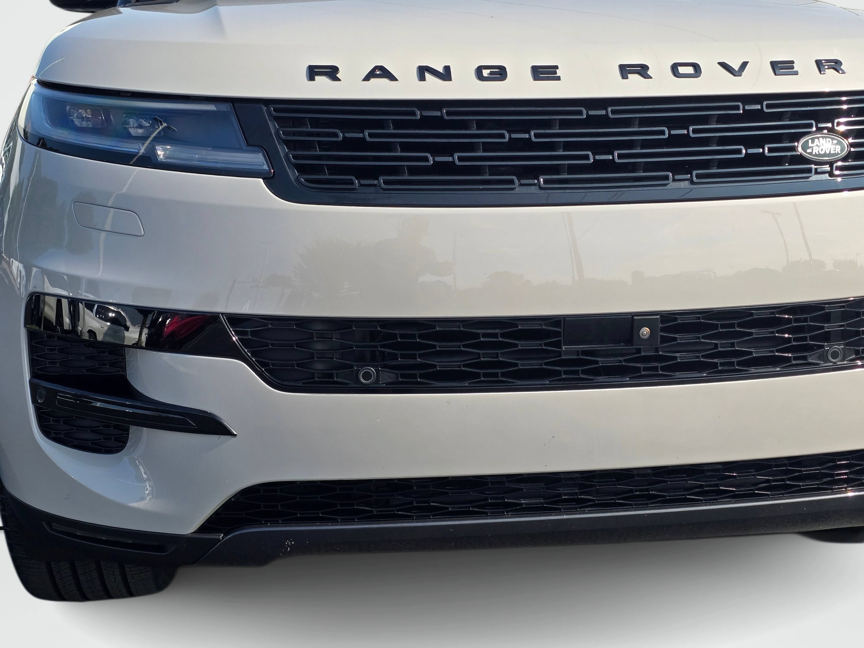 Used 2025 Land Rover Range Rover Sport SE AWD/4WD image 31