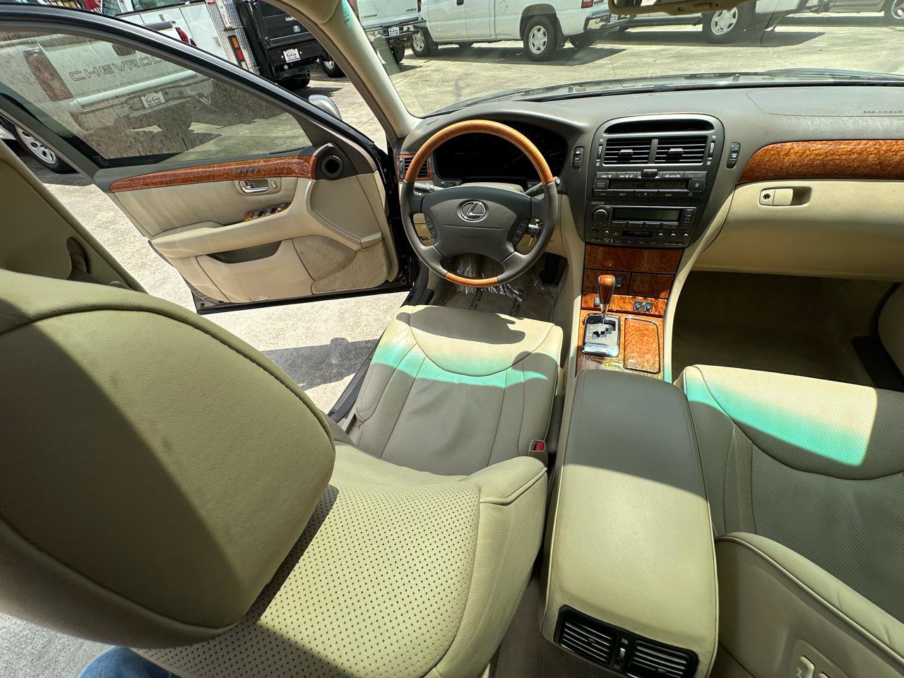 Used 2004 Lexus LS 430 w/ Premium Pkg RWD image 29