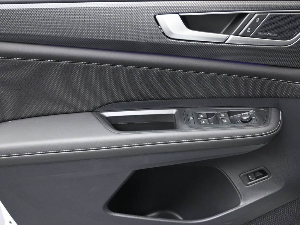 Used 2025 Volkswagen Atlas Cross Sport SEL Premium R-Line image 20