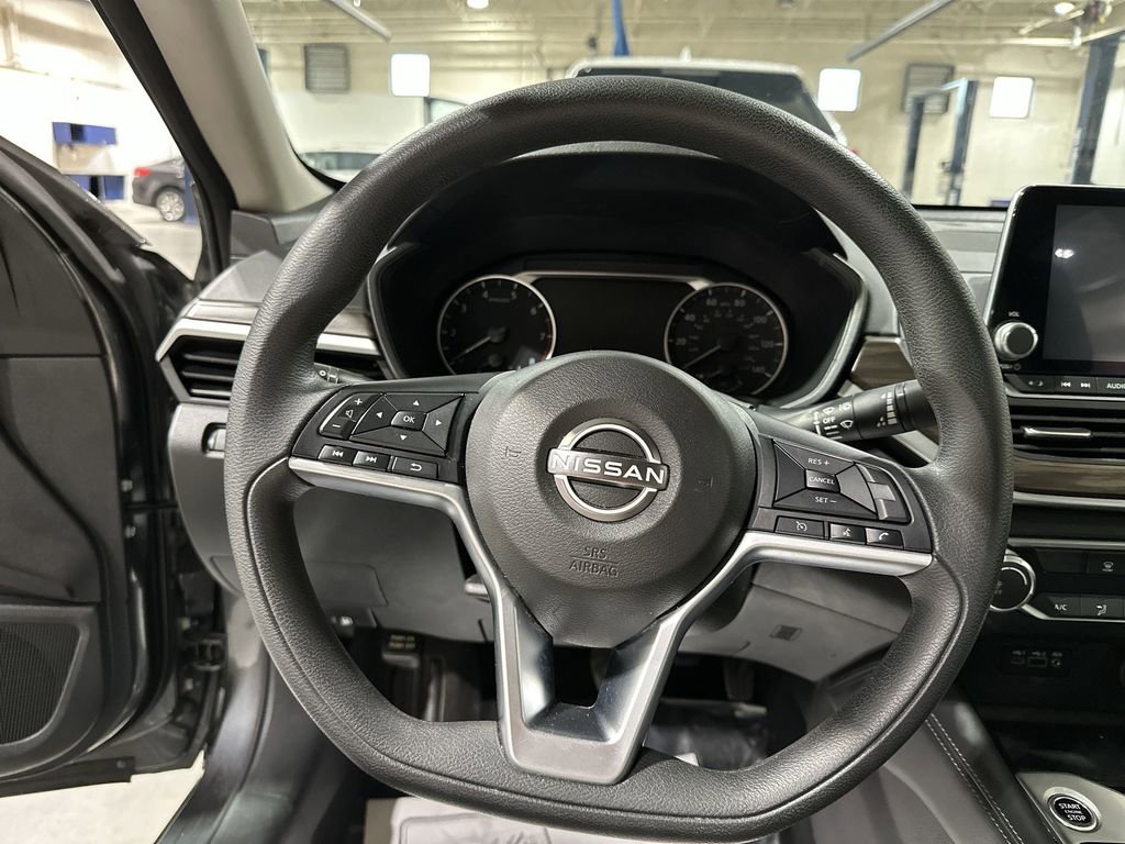 Used 2023 Nissan Altima 2.5 SV image 11
