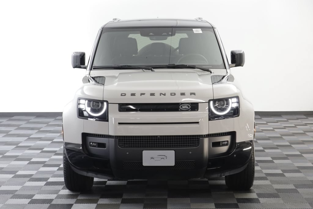 Certified 2026 Land Rover Defender 110 X-Dynamic SE AWD/4WD image 23