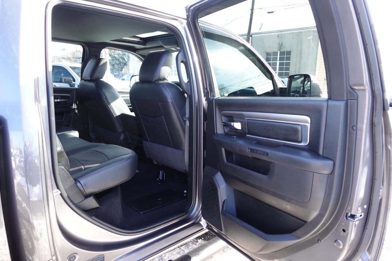 Used 2021 RAM 1500 Classic Warlock image 27