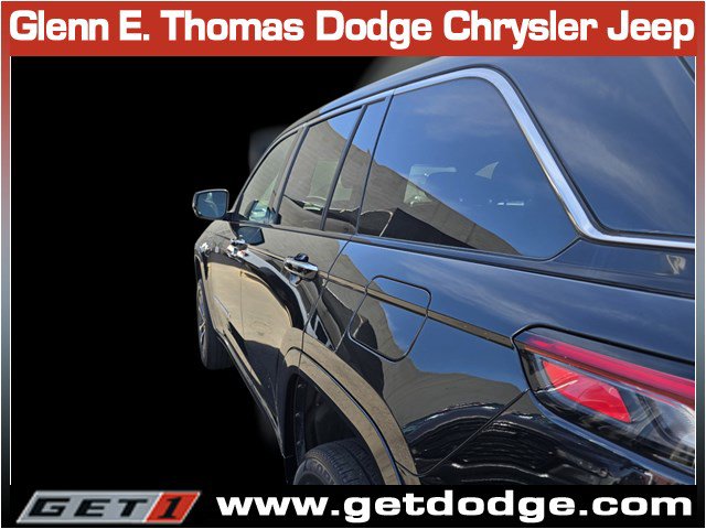 Certified 2023 Jeep Grand Cherokee Overland AWD/4WD image 10