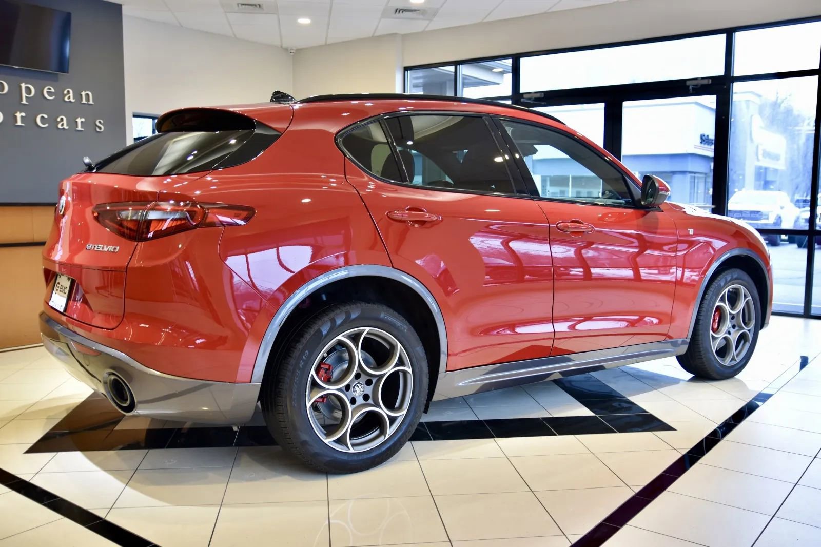 Used 2023 Alfa Romeo Stelvio Ti w/ Active Assist Plus Package image 6
