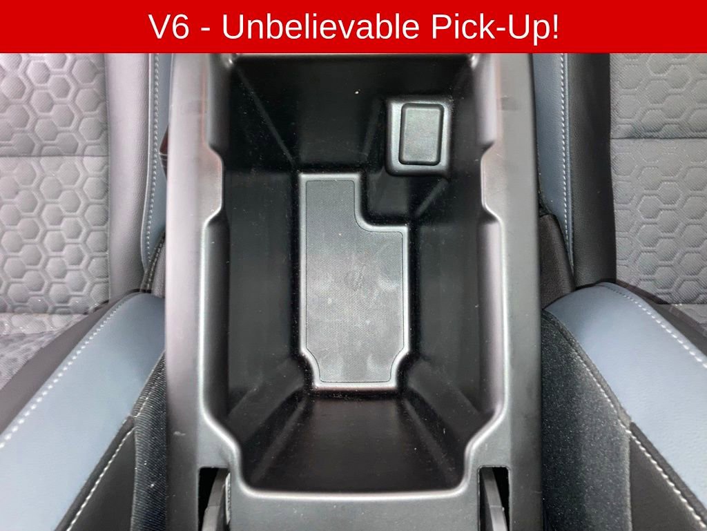 Used 2022 Chevrolet Colorado Z71 w/ Z71 Midnight Edition image 11