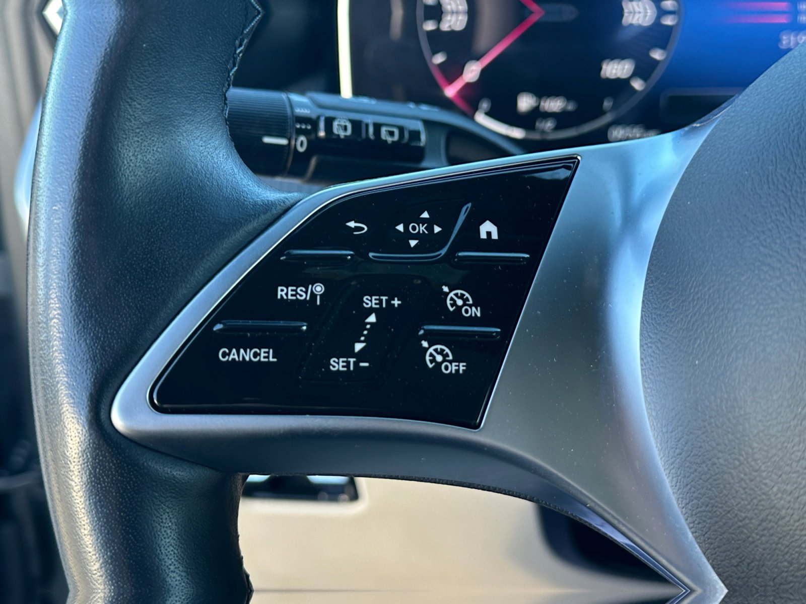 Used 2023 Mercedes-Benz GLC 300 4MATIC image 18