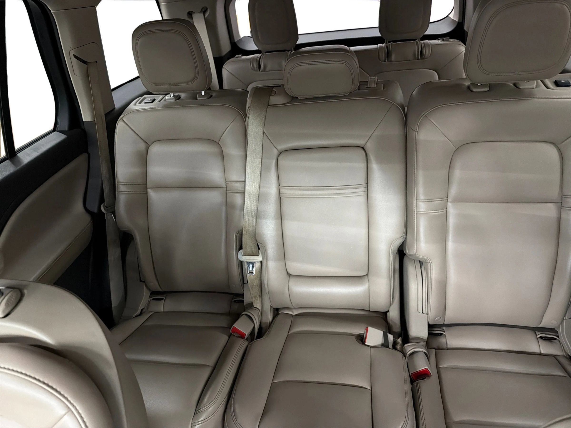 Used 2021 Lincoln Aviator AWD w/ Elements Package image 37