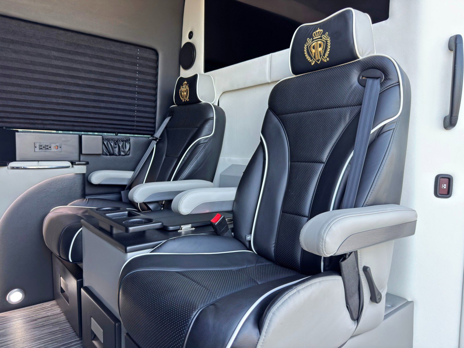 Used 2023 Mercedes-Benz Sprinter 3500 image 70