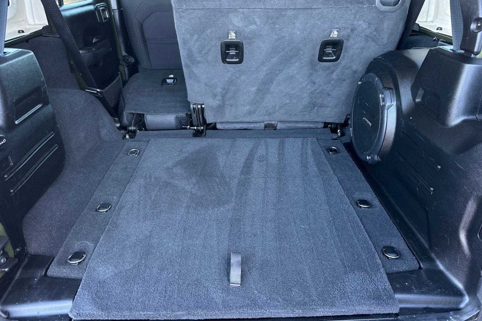 Used 2022 Jeep Wrangler Unlimited Sport image 15