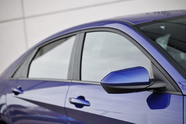 Used 2023 Hyundai Elantra SEL w/ Convenience Package image 3