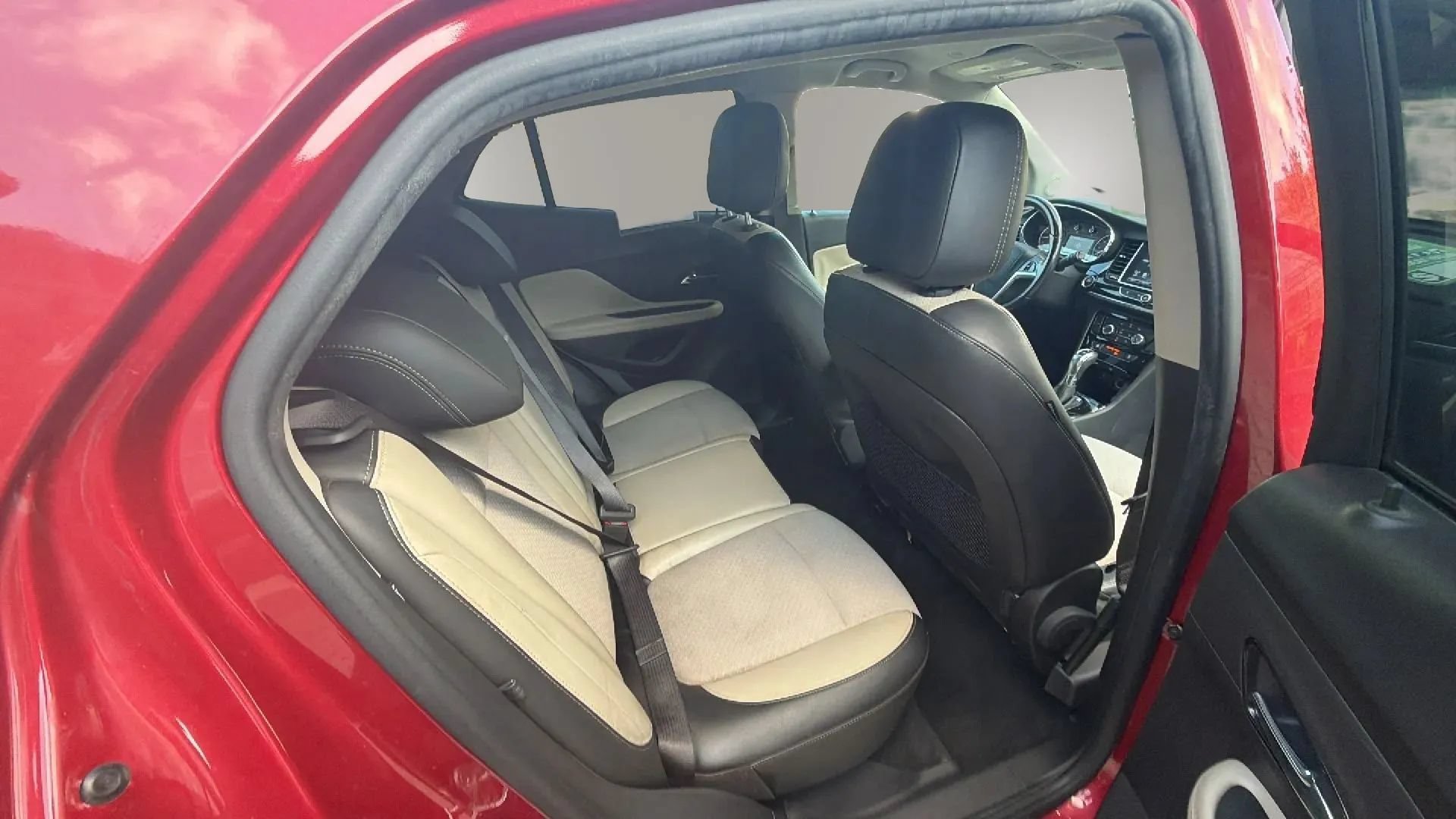 Used 2020 Buick Encore Preferred w/ Safety Package FWD image 10