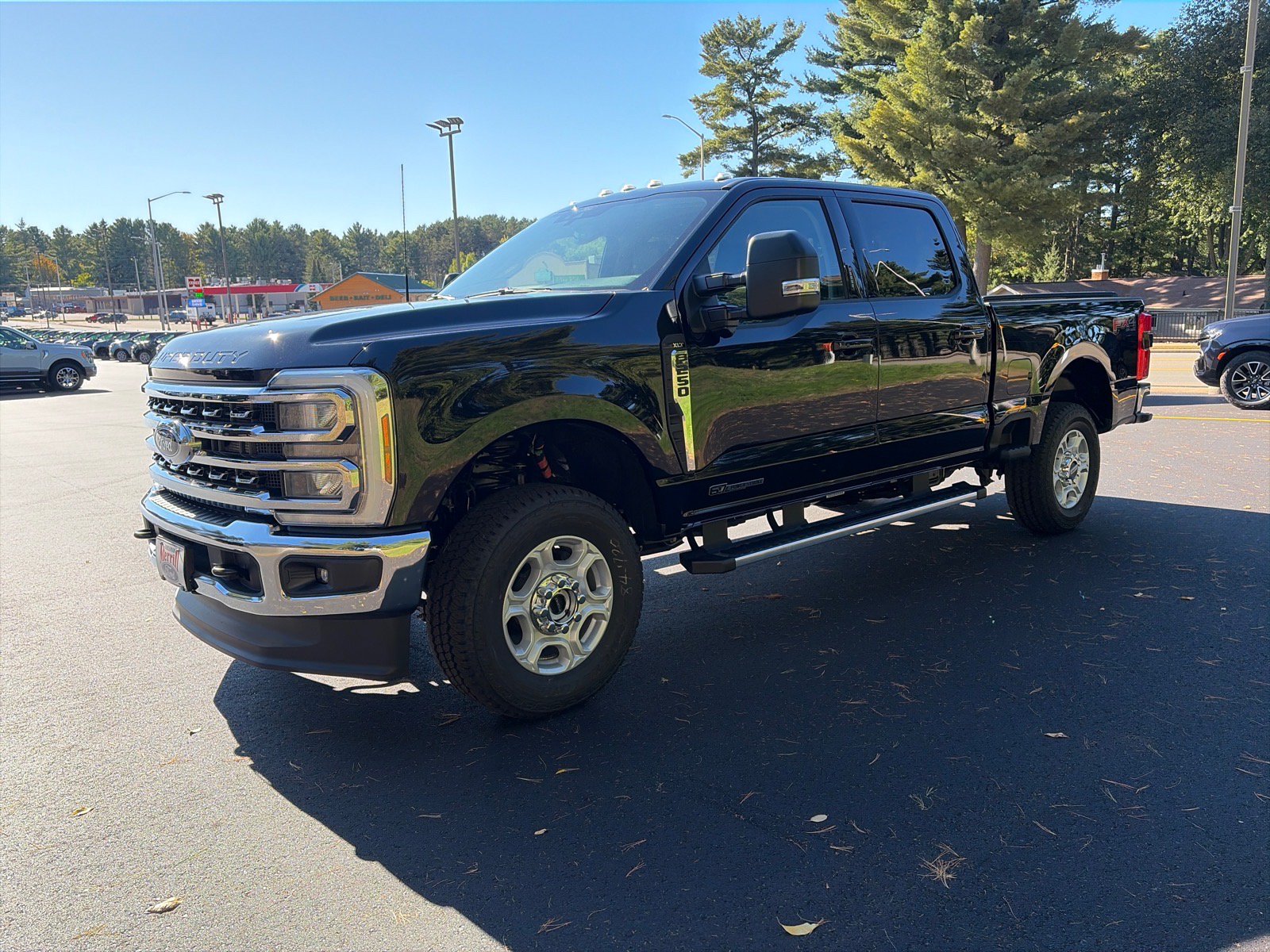 New 2026 Ford F250 XLT w/ XLT Premium Package AWD/4WD image 3