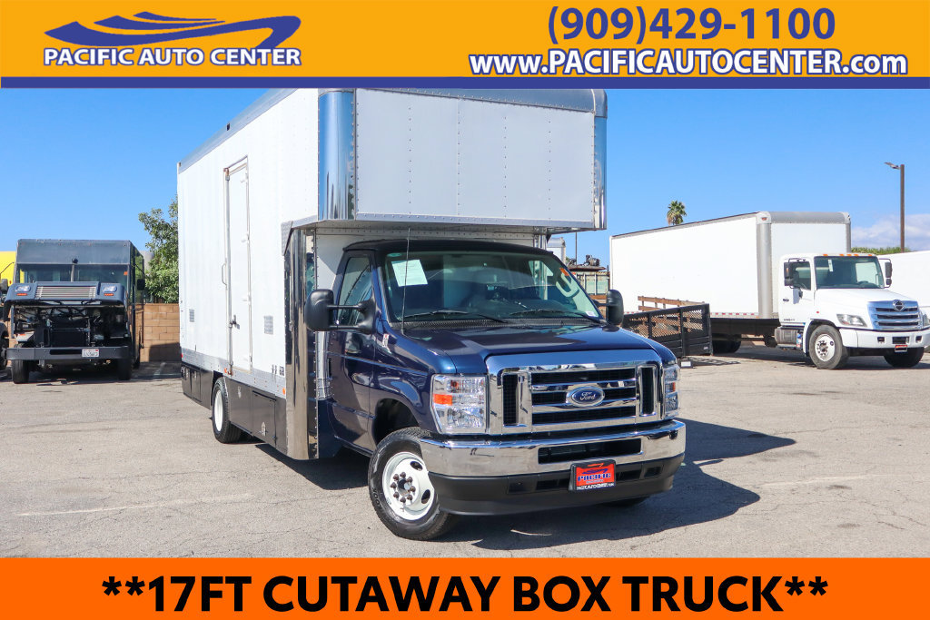 Used 2024 Ford E-450 and Econoline 450 Super Duty w/ Power Windows & Locks Group RWD image 1