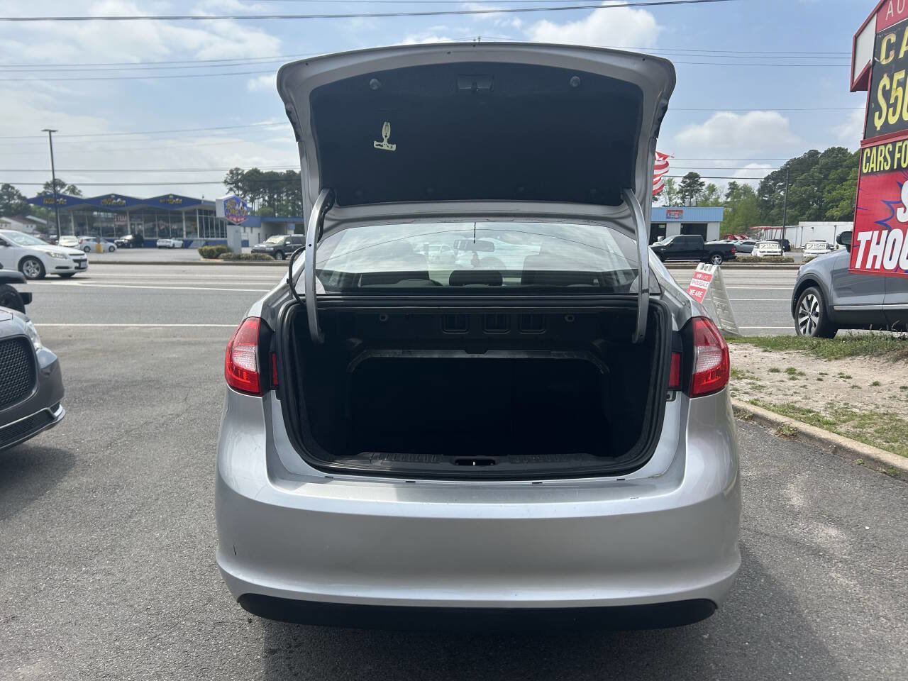 Used 2012 Ford Fiesta SE image 16