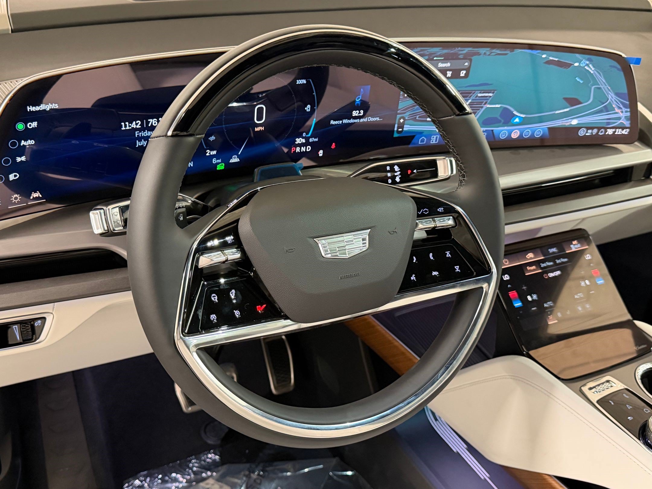 New 2027 Cadillac Vistiq Sport AWD/4WD image 4