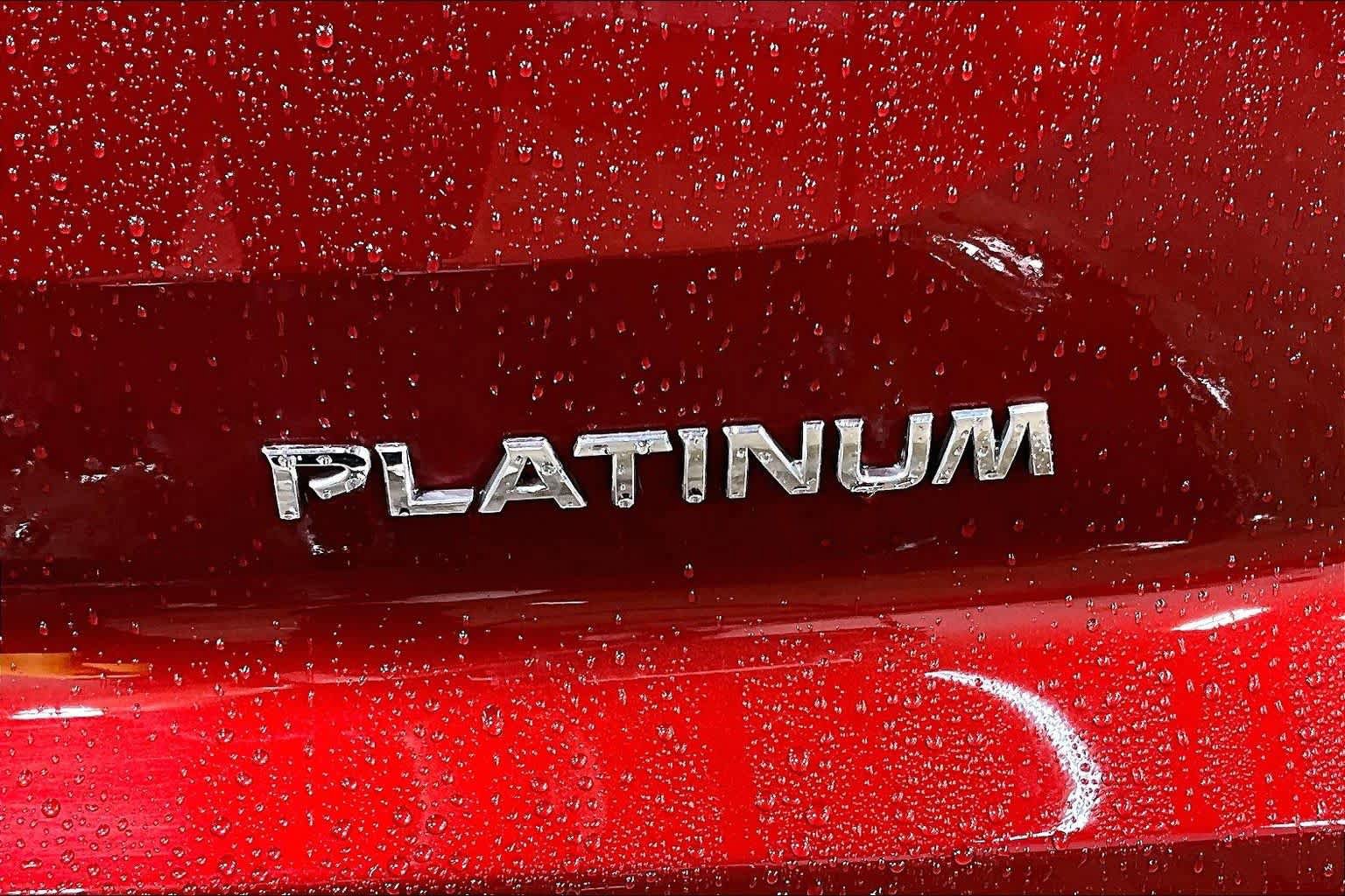 Used 2025 Nissan Pathfinder Platinum FWD image 10