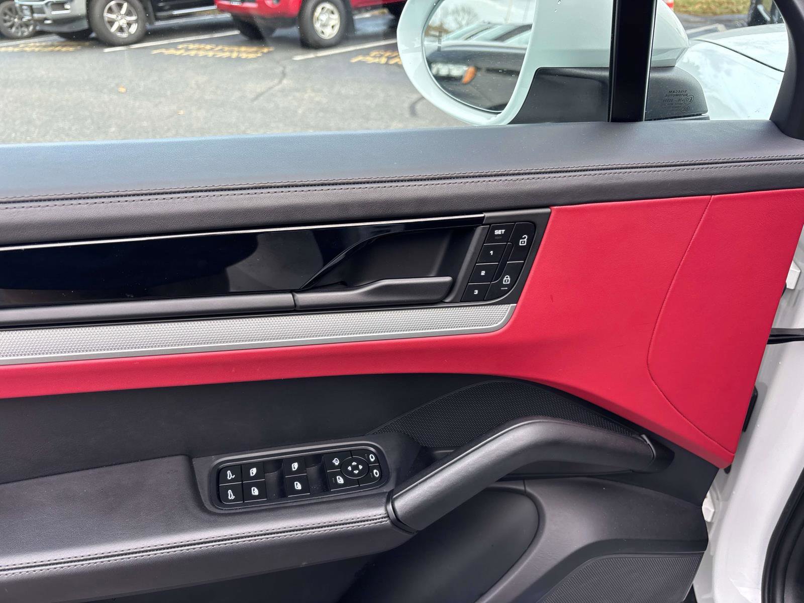 Used 2024 Porsche Cayenne image 14