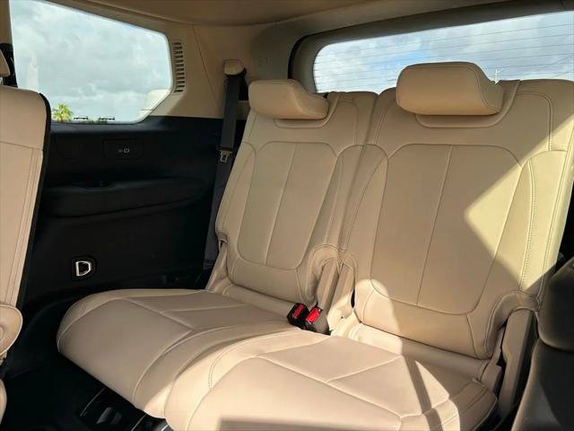 Certified 2022 Jeep Grand Cherokee L Limited RWD image 50