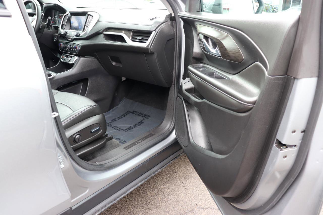 Used 2024 GMC Terrain SLT AWD/4WD image 15