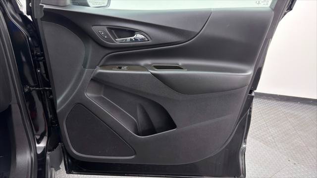 Used 2023 Chevrolet Equinox LT FWD image 23